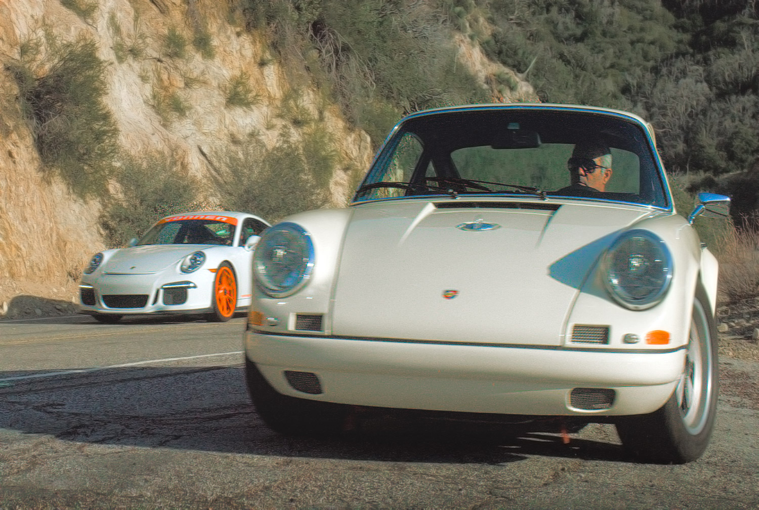 <p style='width:80%;margin:0px auto;'>In their day, classic air-cooled 911s ruled the streets. Shadow Drive enables these air-cooled legends to regain that status, even alongside modern cars.<br><a href='/advantages/' style='font-size:.75em;'>[ ADVANTAGES ]</a></p>